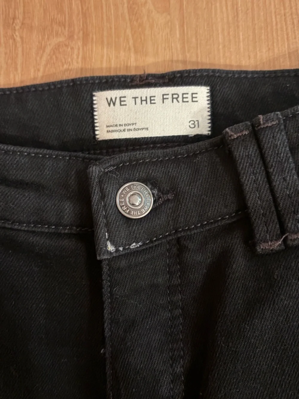 NWT We The Free Oracle Low-Rise Slim Straight Jeans in Jet Black Size 31
